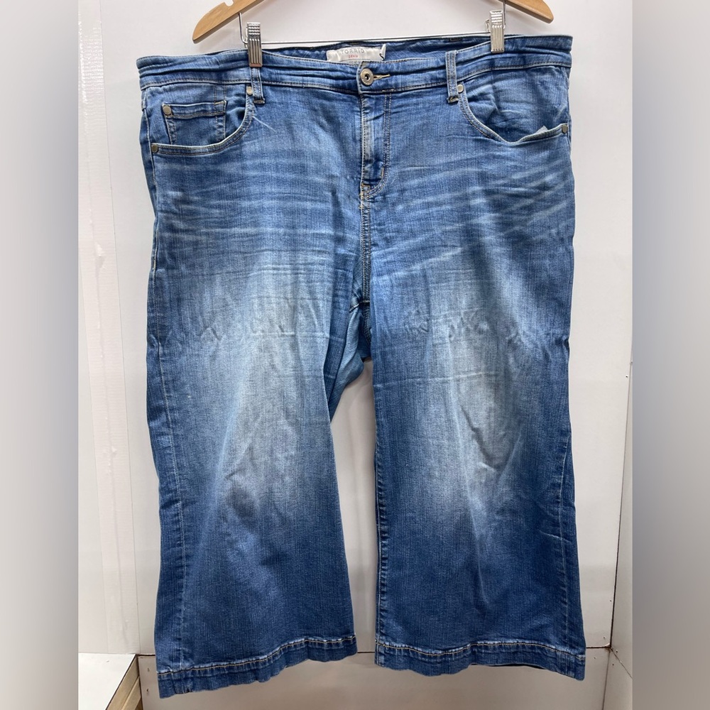 torrid Light Wash Wide Leg Jeans